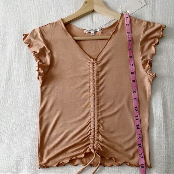 NWT Taupe Lettuce Hemline Ruched Drawstring Cropped Tee - Picture 4 of 9